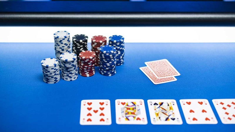 Basic Poker rules for each betting round are listed below